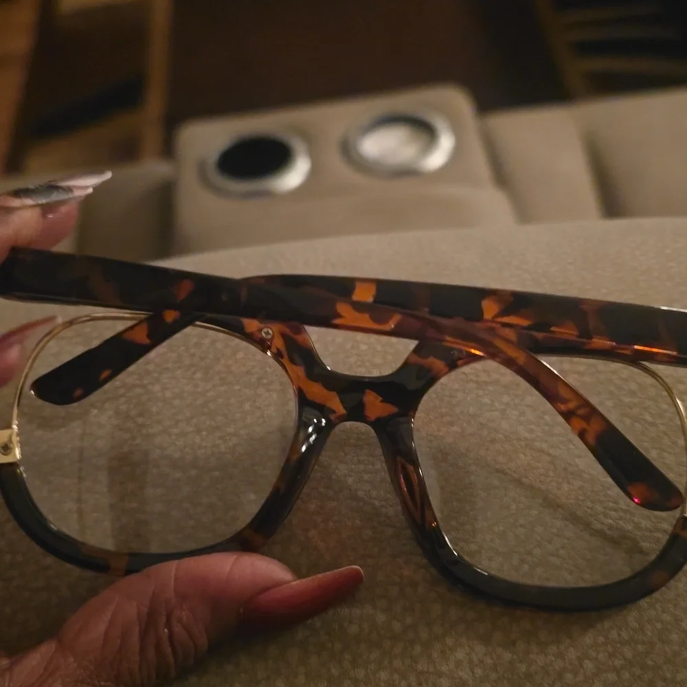 Tortoise Shell Oversized Glasses(clear) - Picture 3 of 3